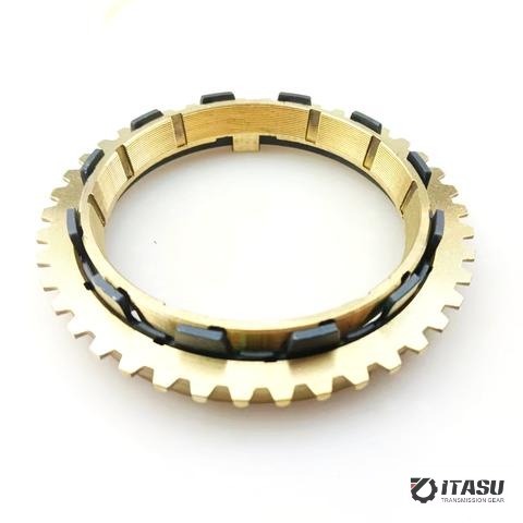 AUTO TRANSMISSION GEARBOX PARTS FORISUZU SYNCHRONIZER RING SET 1332656190 42T