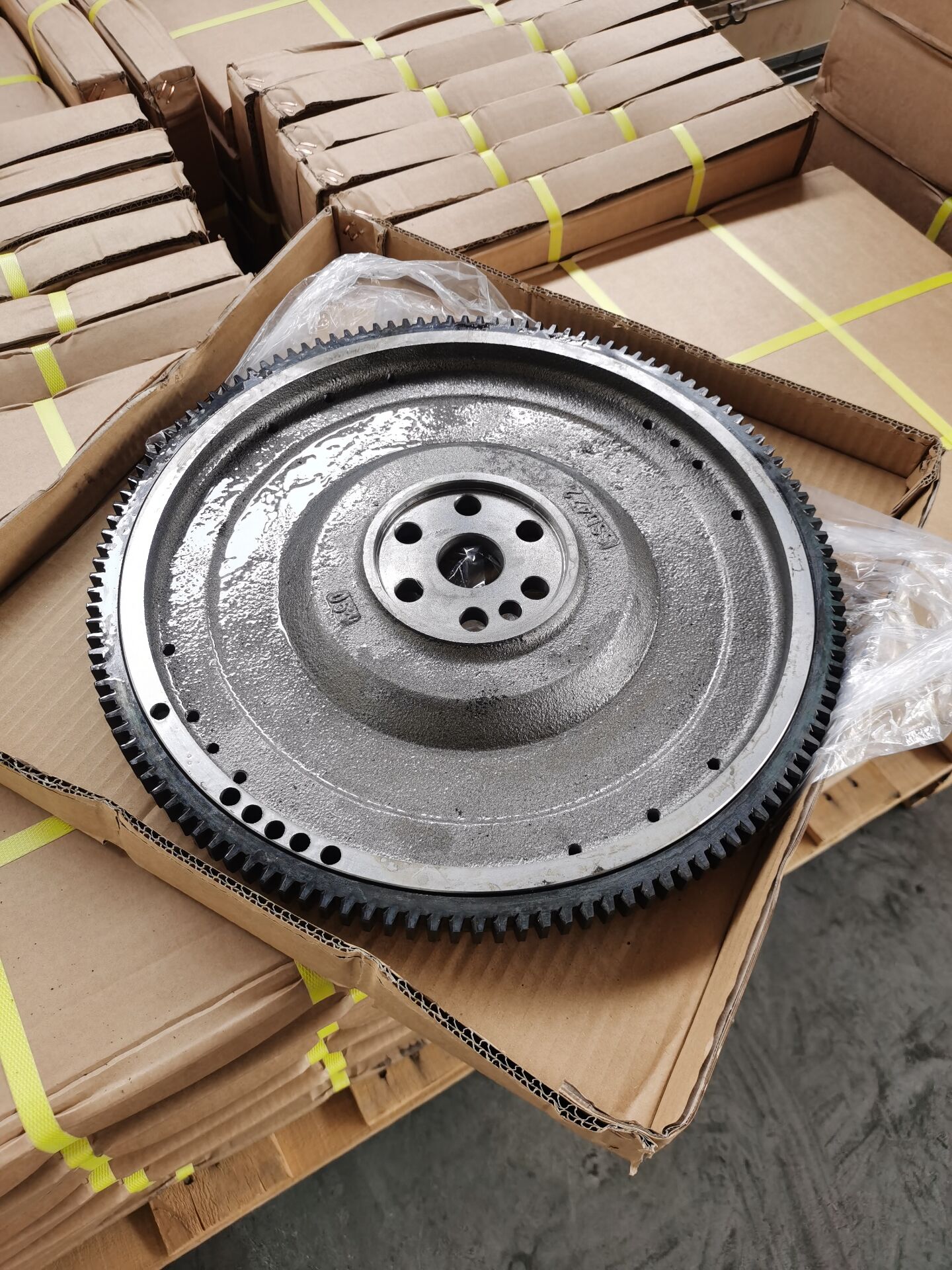 FLYWHEEL FOR ISUZU 4BE1  8-94372128-0