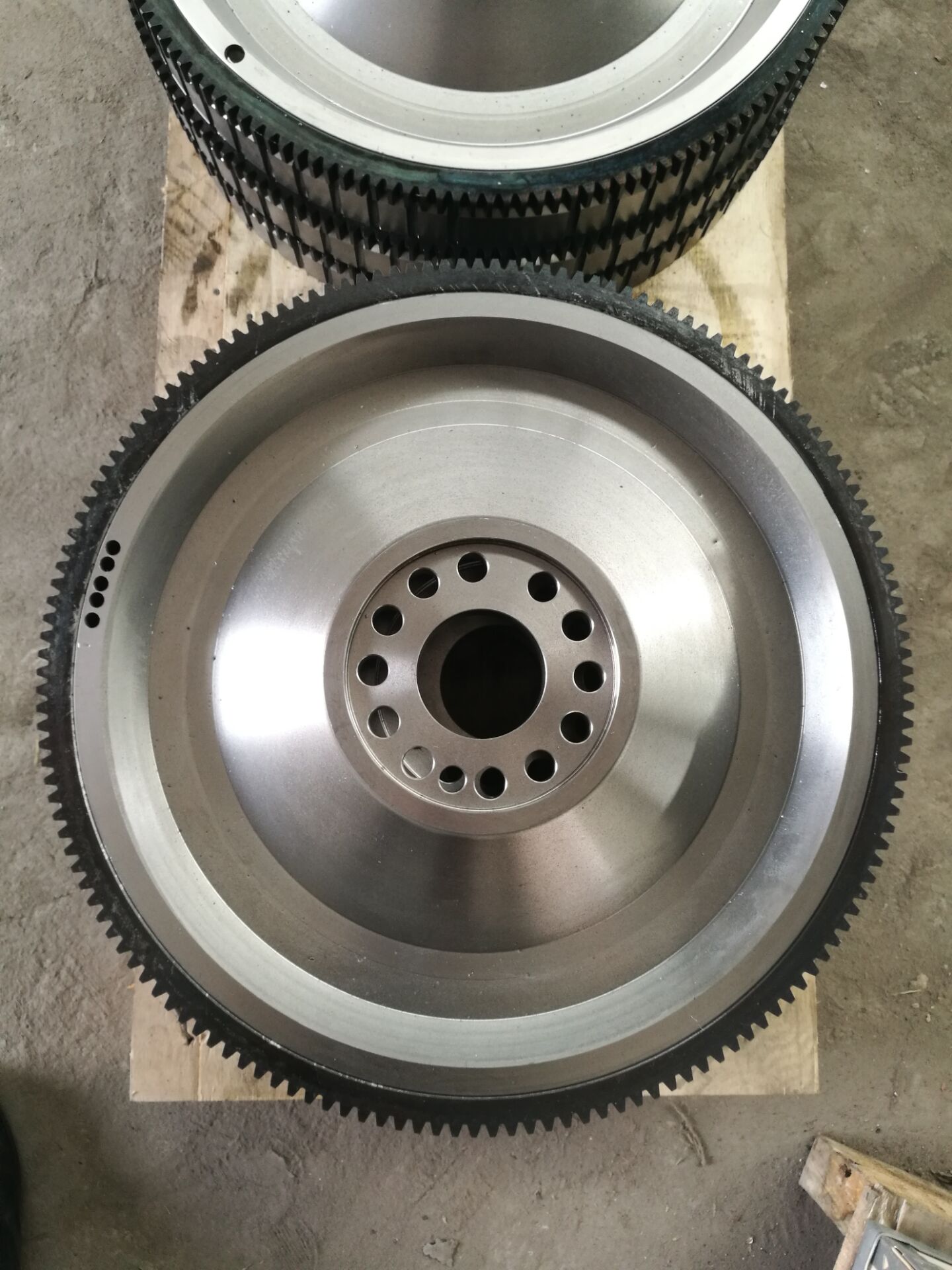FLYWHEEL FOR VOLVO 21825230/20589706