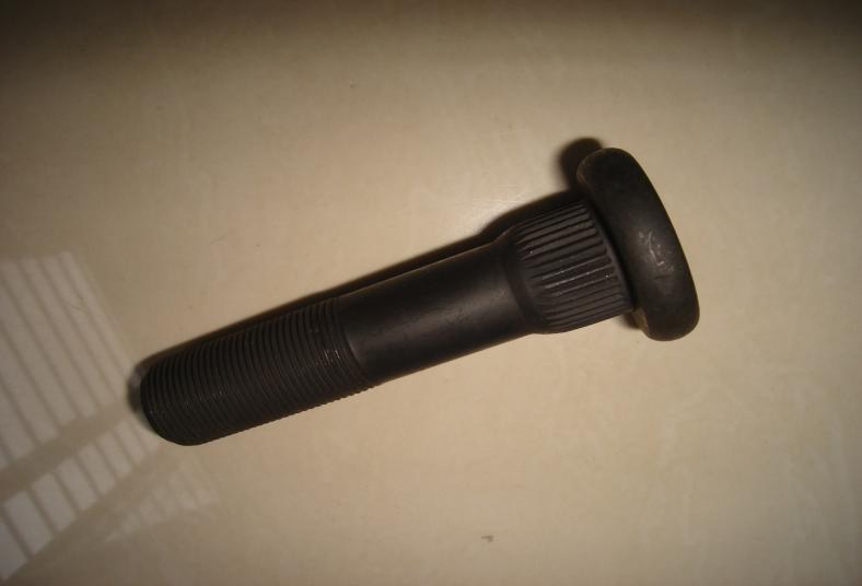 WHEEL HUB BOLT 1308038620649 FOR DAF