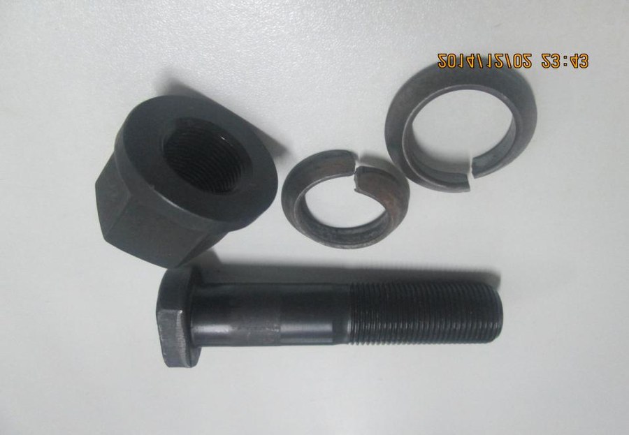 WHEEL HUB BOLT 3274020371 FOR MERCEDES