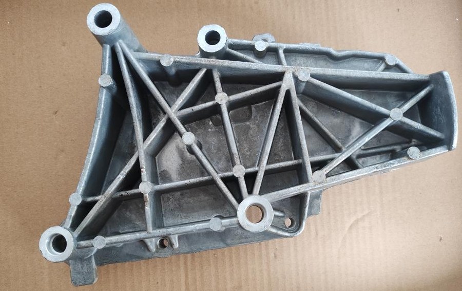 ENGINE MOUNT 1-2073 21901001157 FOR LADA
